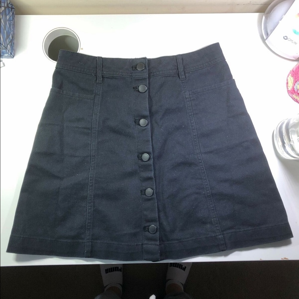H and m black skirt